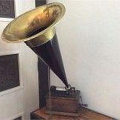 Edison Standard Model Cylinder Phonograph