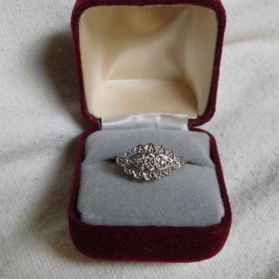 10 k  Diamond Princess Ring