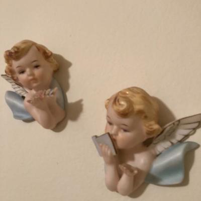 Angels on wall 