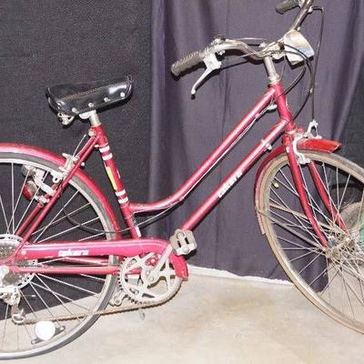 Vintage Takara Bicycle- 5 Speed Nice Condition