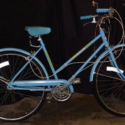 Baby Blue Free Spirit 5 Speed Bicycle Awesome Ret ...