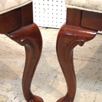 BEAUTIFUL CLEAN 10 Piece Queen Anne Cherry Dining Room Set with Matching Corner Cabinets
Table has 2 Leaves by â€œLexington Furnitureâ€...