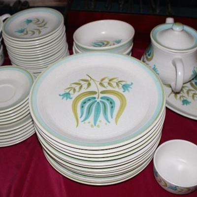 Franciscan  Retro turquoise Tulip dinnerware