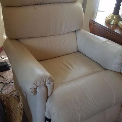 leather recliner with electric controls