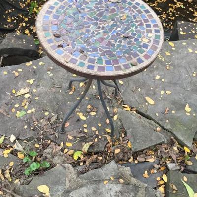 Small round mosaic table 