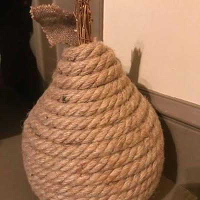 10 Pear made from rope