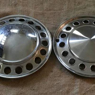 Set of vintage hubcaps for upcycle project dÃ©cor