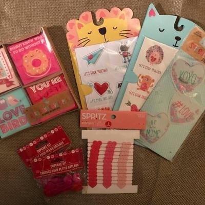 Assortment of Valentine's and related item