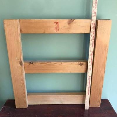 Small wood pallet