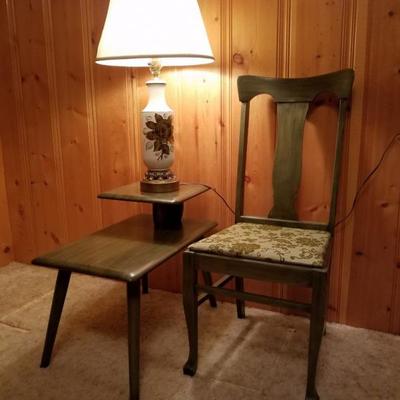 Super Cute Antique Chair w/Step End Table and Lamp