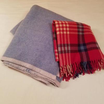 2 Warm Wool Blankets
