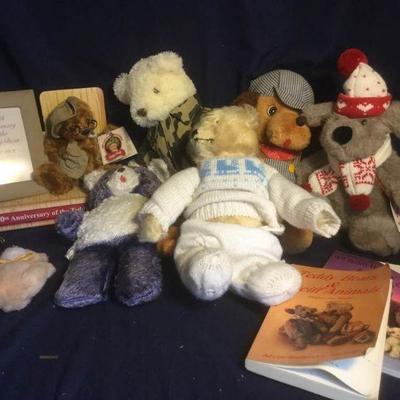 Stuffed Teddy Bears & Books