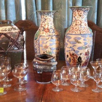 AOA011 Decorative Ceramics and Gold-Trimmed Glassware 