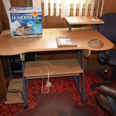 Computer Desk & Humidifier