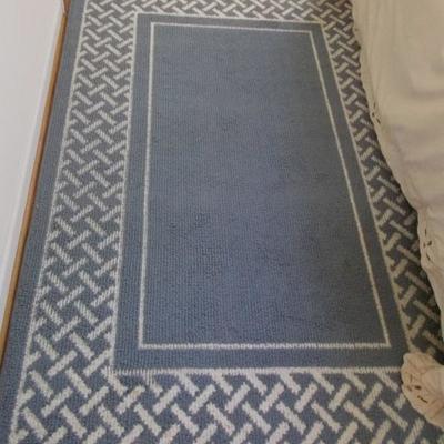 Gray rug $65
91 X 59"