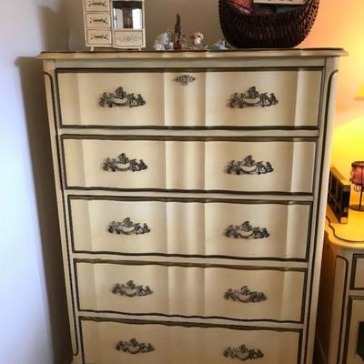 Matching chest of drawers 49.5 x 18.5 deep 