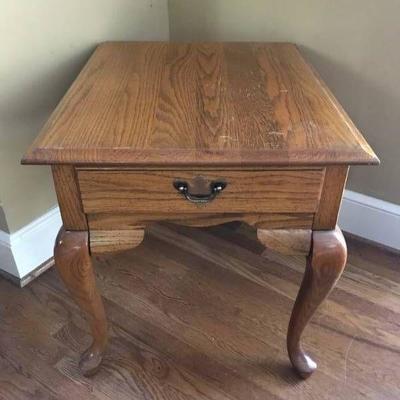 Oak Broyhill Side Table with drawer