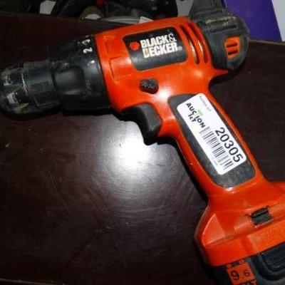 Black and decker drill w battery