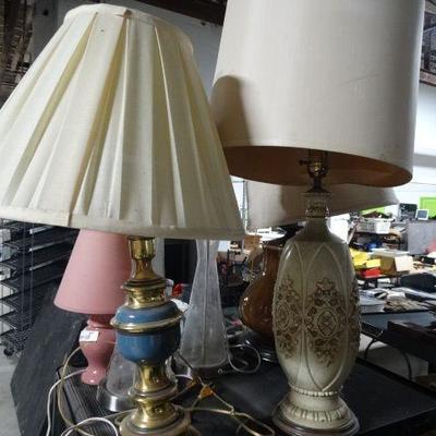 Lot of 6 various lamps.