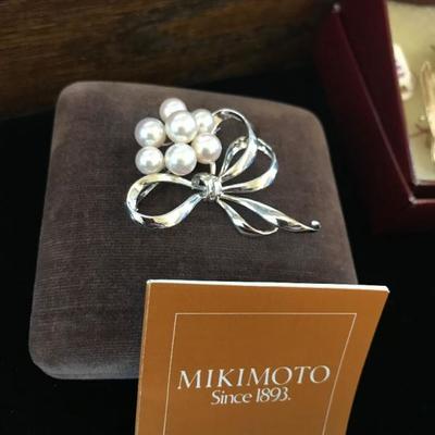 Mikimoto brooch. $150