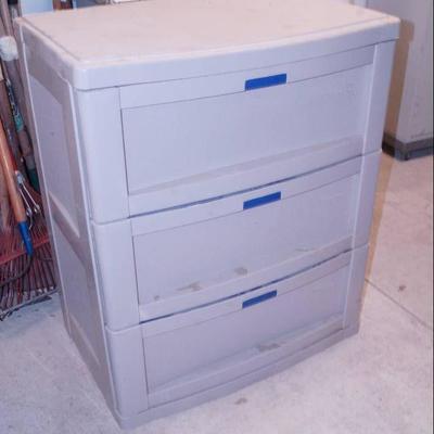 Plastic Storage Drawer Cabinet - Nice, but needs c ...