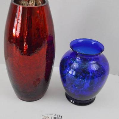 2 Vases, Red 12 and Blue 7.5