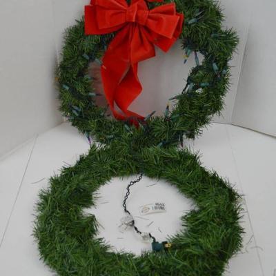2 Christmas Wreaths (1 Pre Lit Plugged In, Did NOT ...