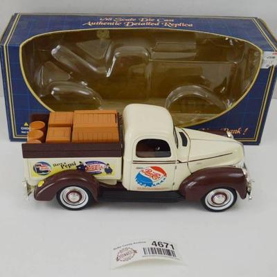 Pepsi Die Cast Coin Bank Truck W  Key 1 18 Scale