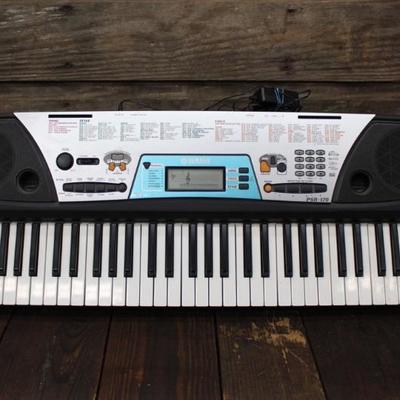 Yamaha electronic keyboard