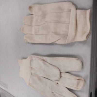 11 Packs Of Work Gloves. Size Medium. 12 Pairs Pe ...