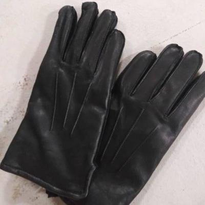 18 Pairs Of Lined Genuine Leather Gloves. Size Sm ...