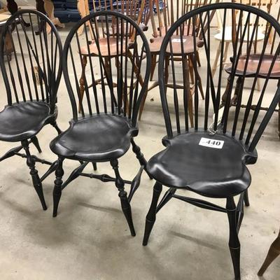 D.R. Dimes bow back Windsor side chair with brace in black crackle paint