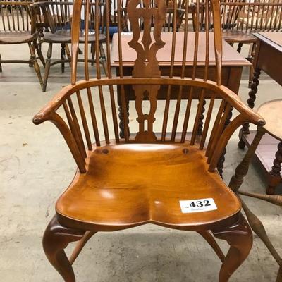D.R. Dimes English style Thames Valley Windsor chair with Queen Anne cabriole legs in maple