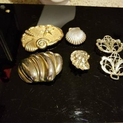 Lot of Pins Brooches