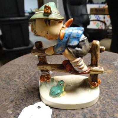 Hummel figurine stamped 201- Made in Germany