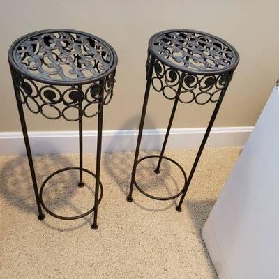 (2) plant stands