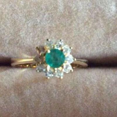 NOT114 Size 5.5 Emerald & Diamond 18K Ring