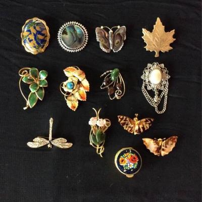 NOT095 Vintage Costume Brooches 