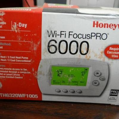 Honeywell Programable Thermostat TH6320WF1005
