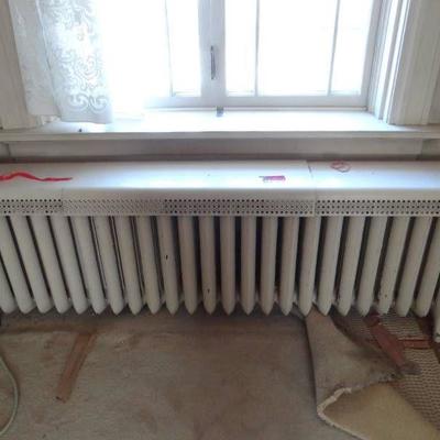 Old Fashioned Cast Iron Radiator with Decorative G