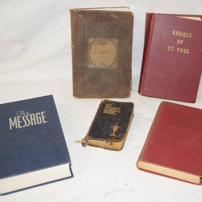 Lot of Vintage Hymnals and Religious Books - see p ...