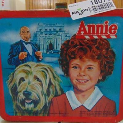 Annie lunch box w thermos