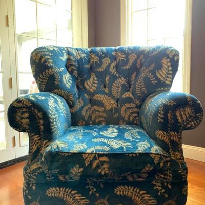 Tufted Back Over Sized Arm Chair with Nail Head Trim 