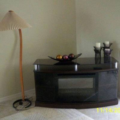Dimplex Fireplace Media Cabinet, Floor lamp