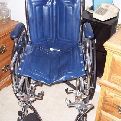 Wheelchair- Like new!
Invacare Tracer EX