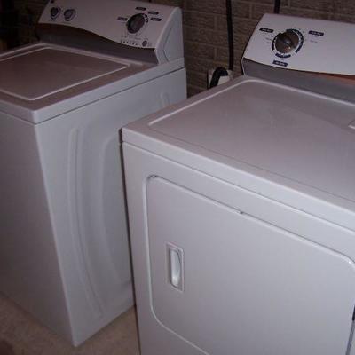 Nice set of matching Kenmore washer and dryer