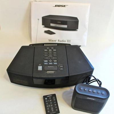 Bose Wave Radio III with radio/CD player/clock/alarm, additional external speaker