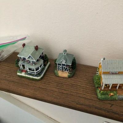International Resources miniatures buildings collection