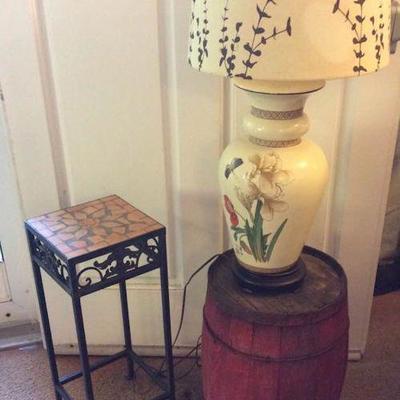 KET041 Wooden Barrel Table, Iron Table & Lamp 