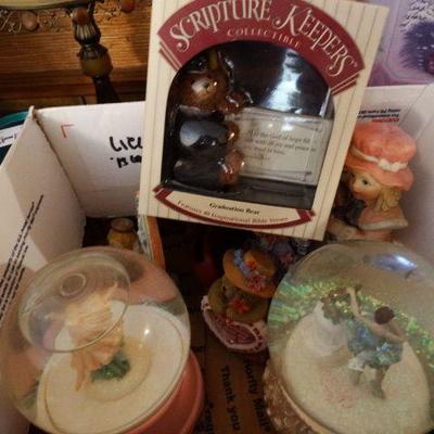 Lot with muical snow globe and figurines.